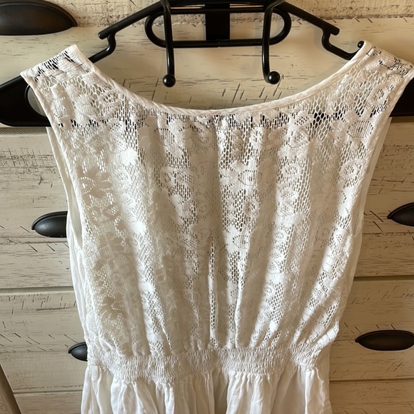 White Guess Dress - Picture 6 of 9